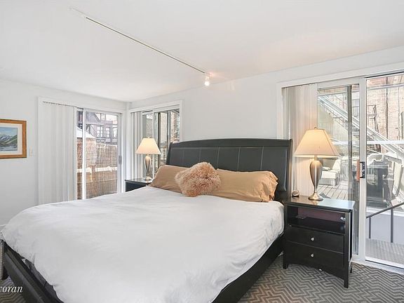 4th image of 13 E 16th St Ste 8R