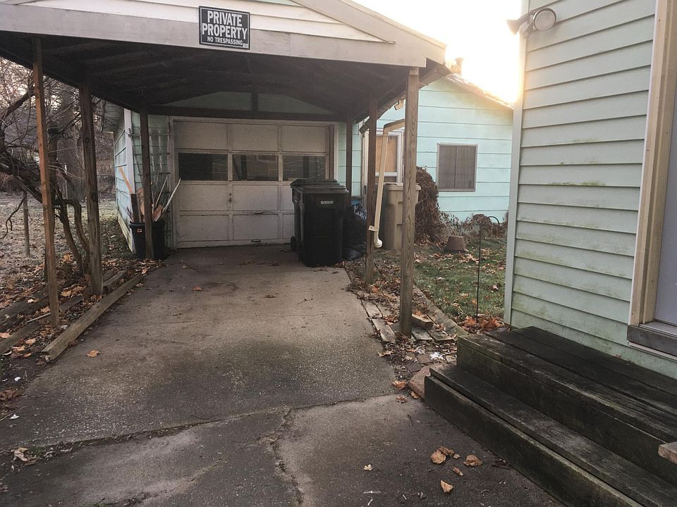 2nd image of 1122 N Elmer St