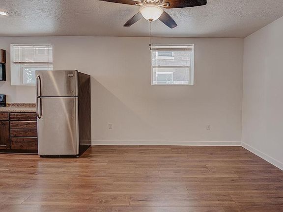 4th image of 419 E 200 S #303