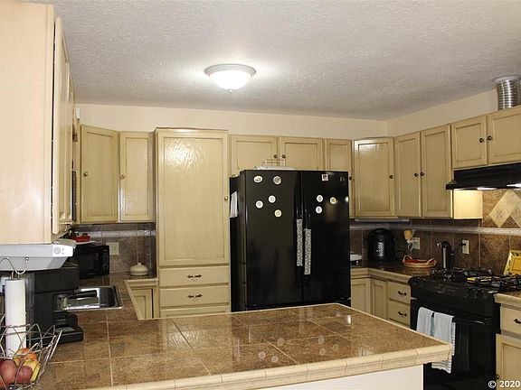 2nd image of 3039 NW 52nd Pl
