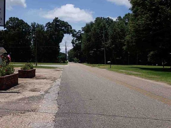 Exterior Neighborhood (street photo)