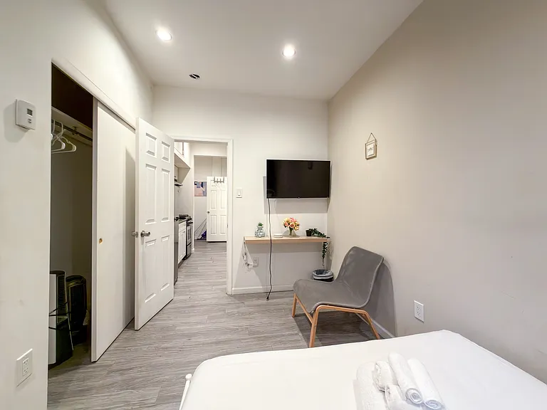 2402 Spruce St #1F — Photo 13