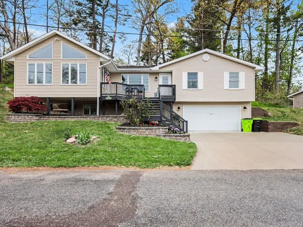 327 W Baldwin Lake Dr, Greenville, MI 48838