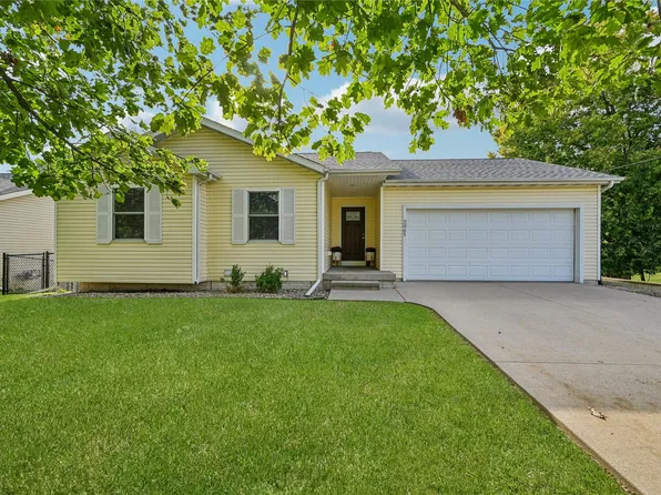 2065 High Dr SE, Cedar Rapids, IA 52403