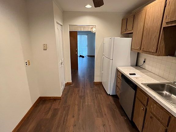 3rd image of 12 Bayberry Dr APT 3