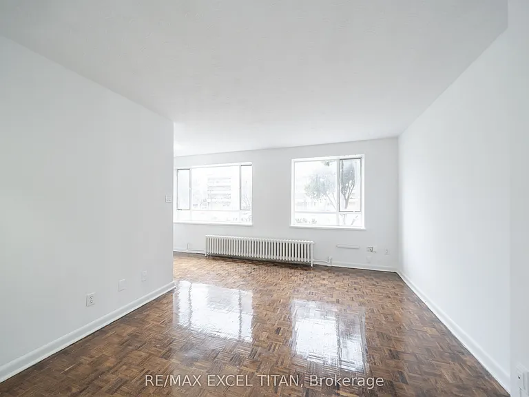 2895 Bathurst St #108 — Photo 2