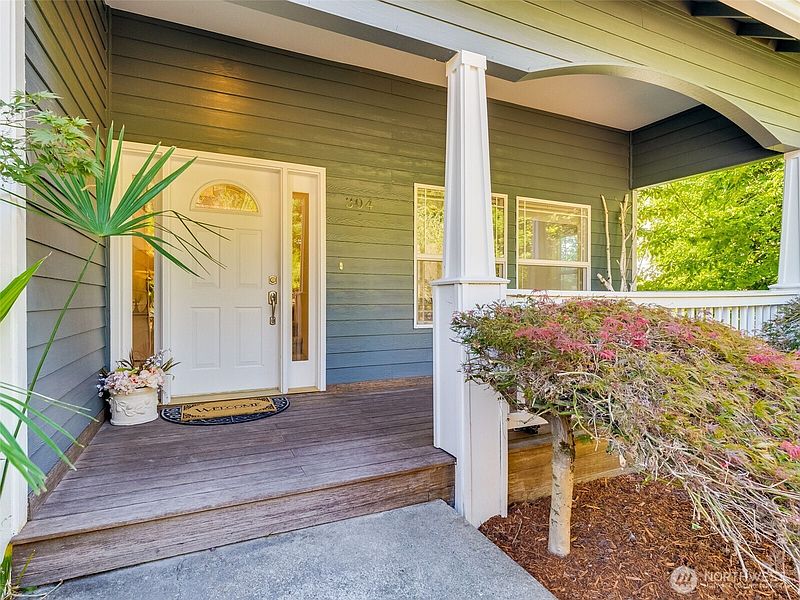 2nd image of 304 NE 14th Avenue