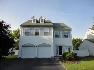 20 Marco Polo Ct, Franklin Park, NJ 08823