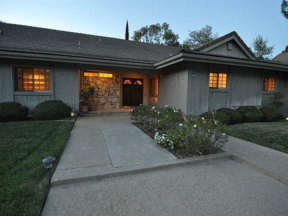 2nd image of 19023 Pasadero Dr