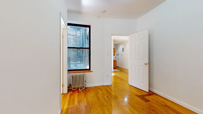 Rented by Bond New York | media 15