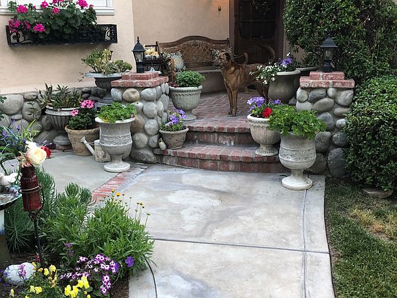 Front porch garden area