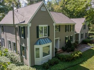 15 Pleasant View Rd, Lebanon, NJ 08833