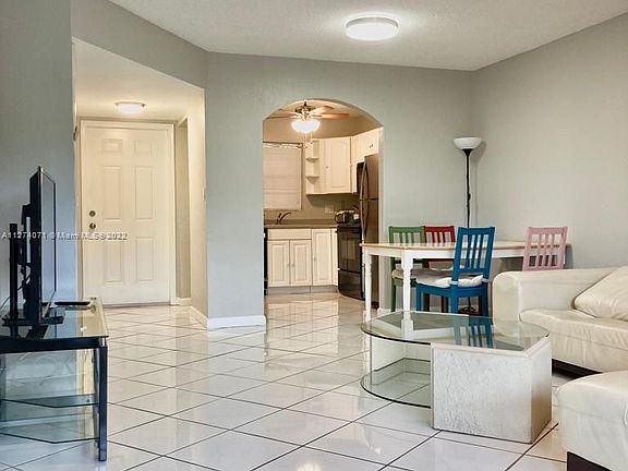 3rd image of 610 Tennis Club Dr APT 102
