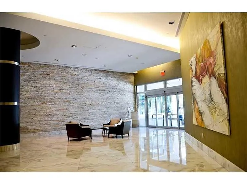 Building Photo - 1250 S Miami Ave #1233