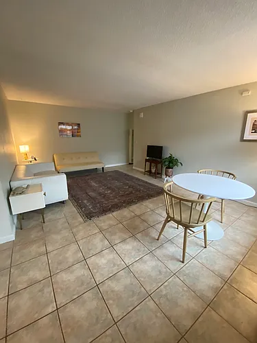 1818 Halterman Ave #1 Photo 1