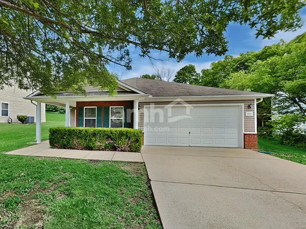 2727 Sutherland Dr, Thompsons Station, TN 37179