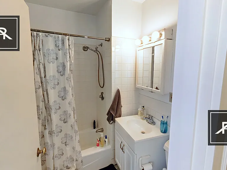 1340 Commonwealth Ave #11 — Photo 8