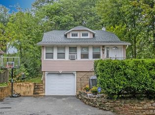 5 Huron Pl, Denville, NJ 07834
