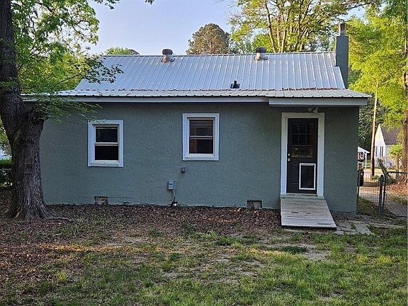 2nd image of 2702 Milhorn St
