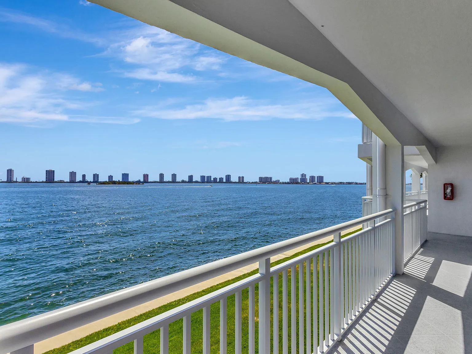 1 bed, 1.0 bath, 672 sqft, $2,000 — Photo 4