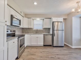 1606 SW Sunset Ave, Blue Springs, MO 64015