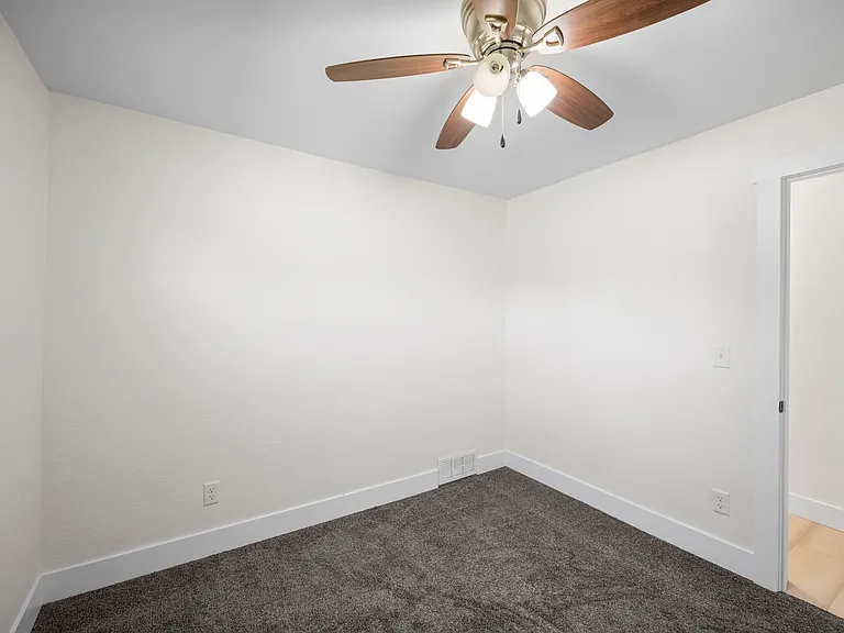 8560 Secor Rd — Photo 13