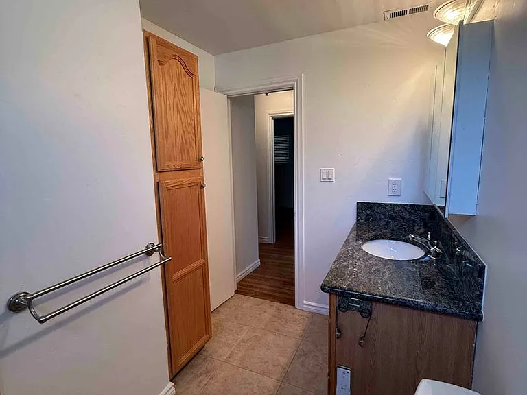 153 Waterglen Cir — Photo 14
