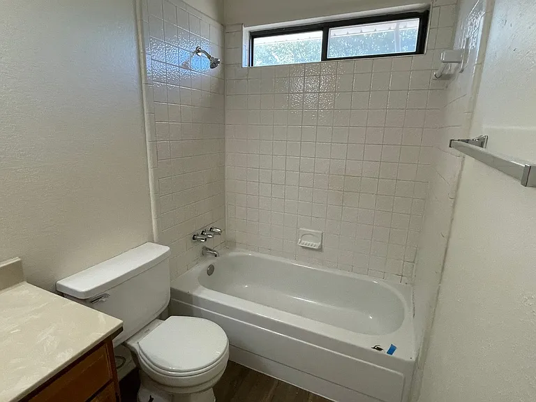 923 Simon Dr — Photo 24