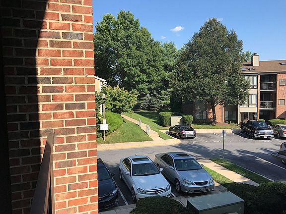 3rd image of 18001 Chalet Dr #19202
