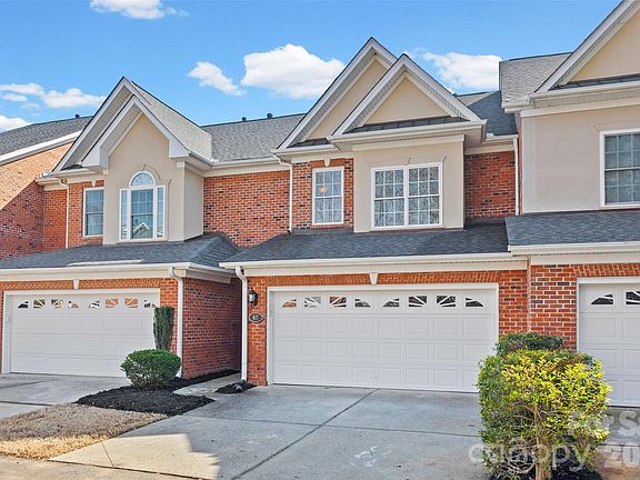 3rd image of 617 Crosswater Ln