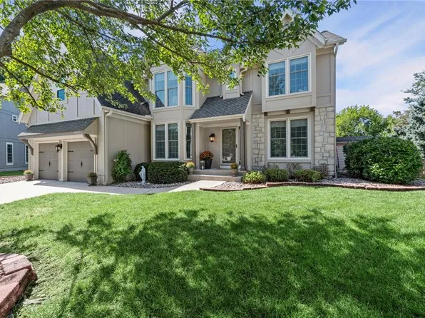 12860 Barton St, Overland Park, KS 66213