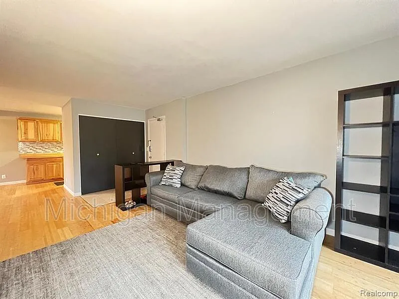 2 bed, 2.0 bath, 1173 sqft, $1,600 — Photo 3