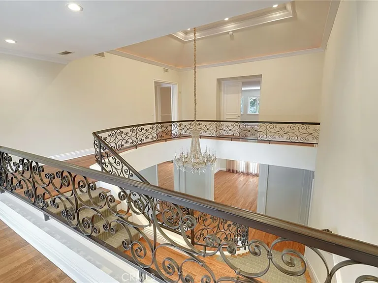 2784 Deep Canyon Dr — Photo 31