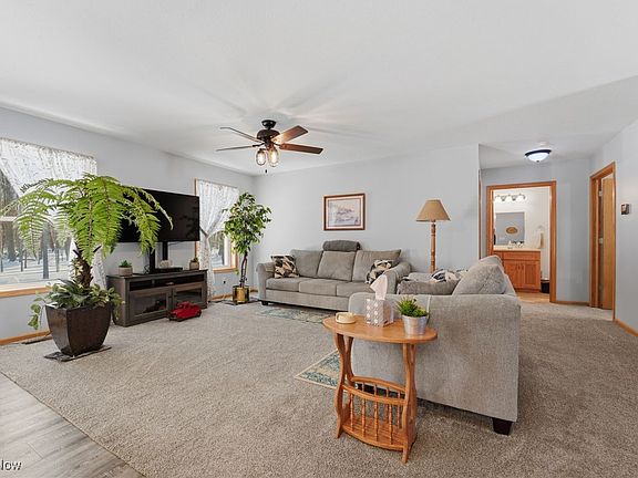 4th image of 5202 E Union Rd