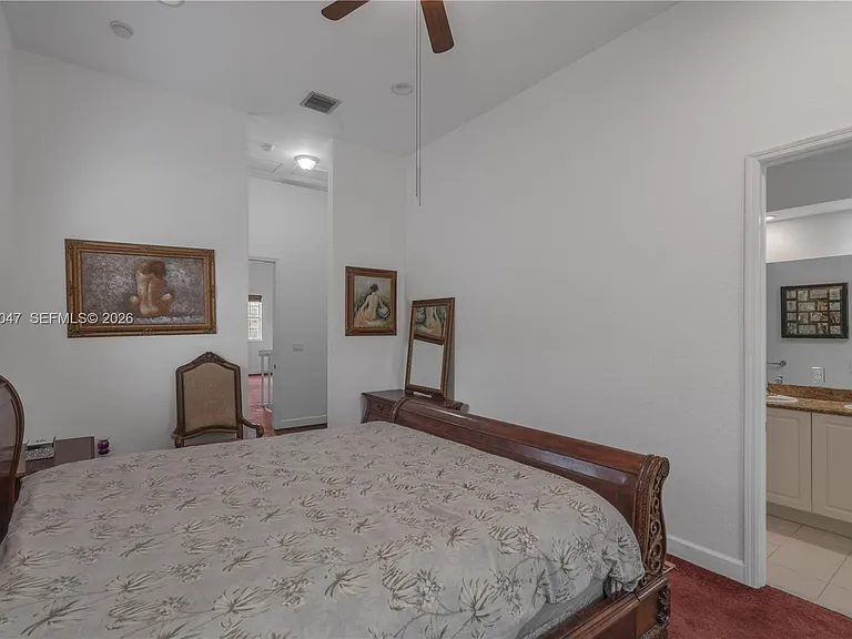 623 SW 146th Ter — Photo 11