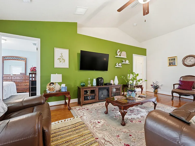 5923 NW Brianna Ct — Photo 14