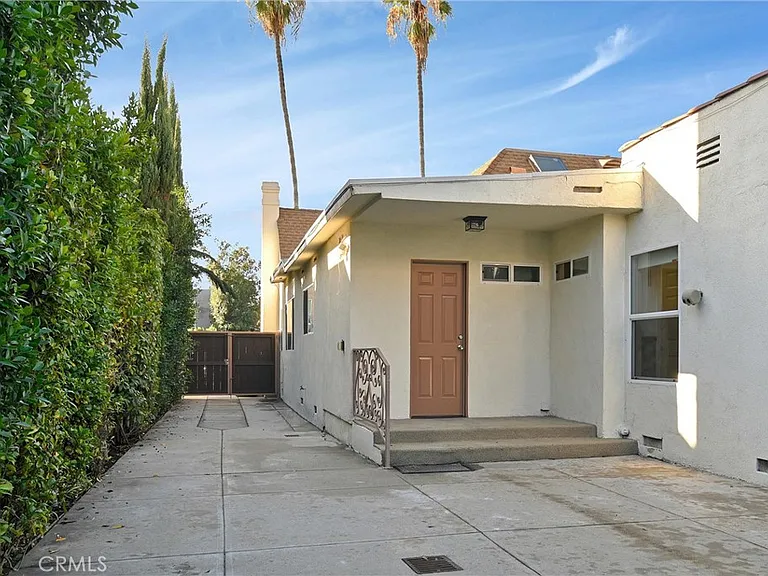 156 S Edinburgh Ave — Photo 40