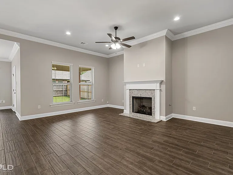 211 Hyperion St — Photo 25