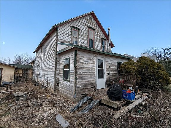 5th image of 607 Hubbell St