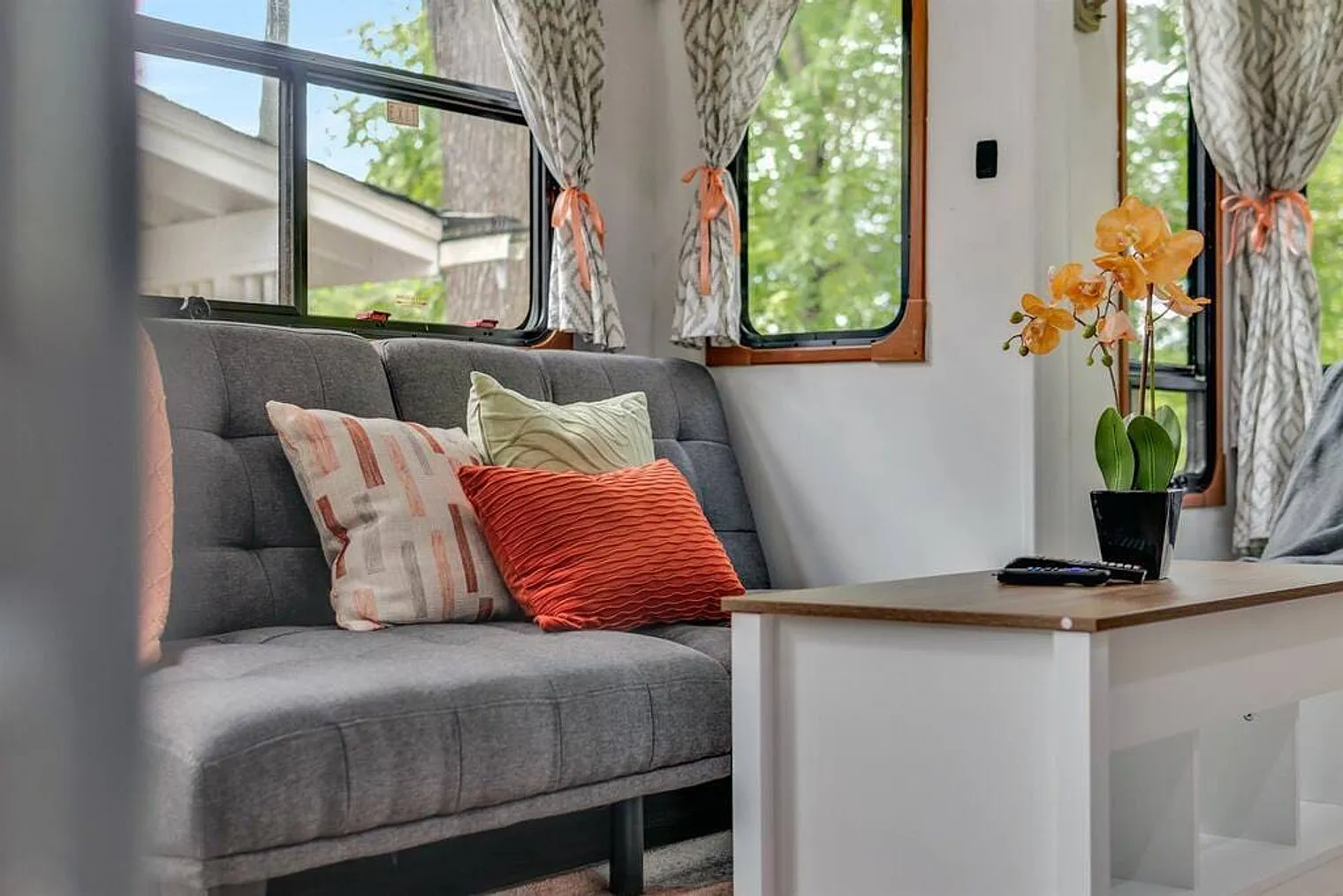 1 bed, 1.0 bath, $3,978 — Photo 3