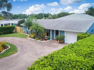 2235 Siesta Dr, Sarasota, FL 34239