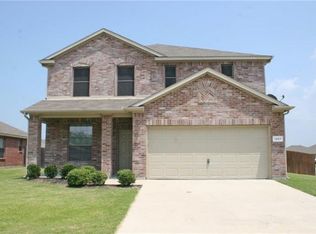 1207 Primrose Dr, Sanger, TX 76266