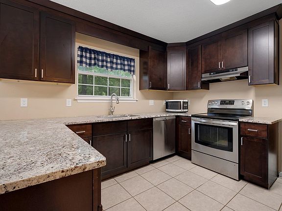 4th image of 13028 Gopher Wood Trl
