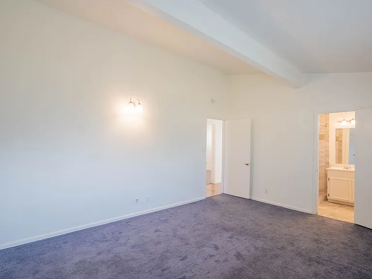 4132 E 48th Pl — Photo 13