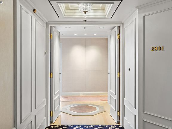 4th image of 1414 SW 3rd Ave APT 2801