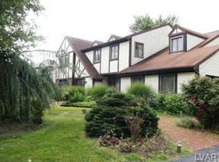 1366 Deerfield Dr, Allentown, PA 18104