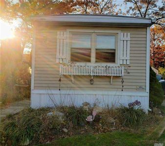 8 Buttercup Dr, Bohemia, NY, 11716