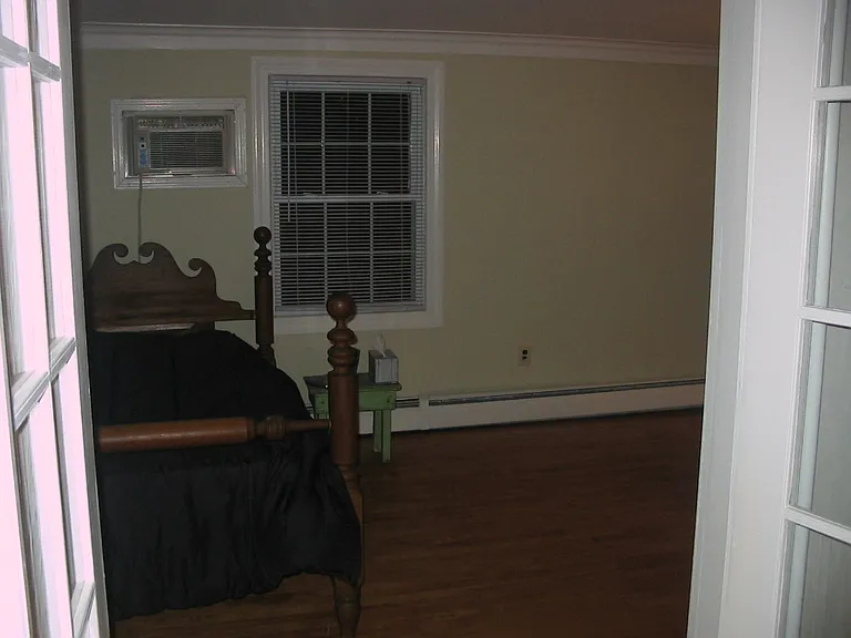 185 Old Mill Rd — Photo 4
