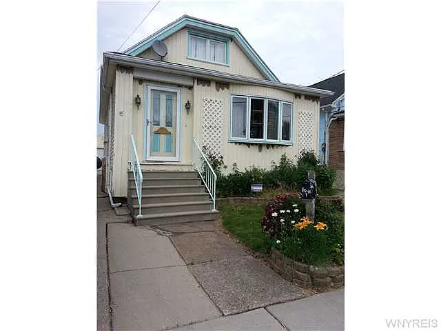 143 Argus St photo 1