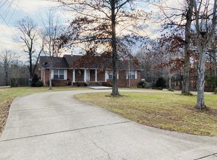 460 River Oaks Dr, New Johnsonville, TN 37134